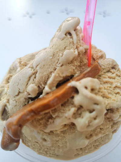 Manger une glace à Castelsardo