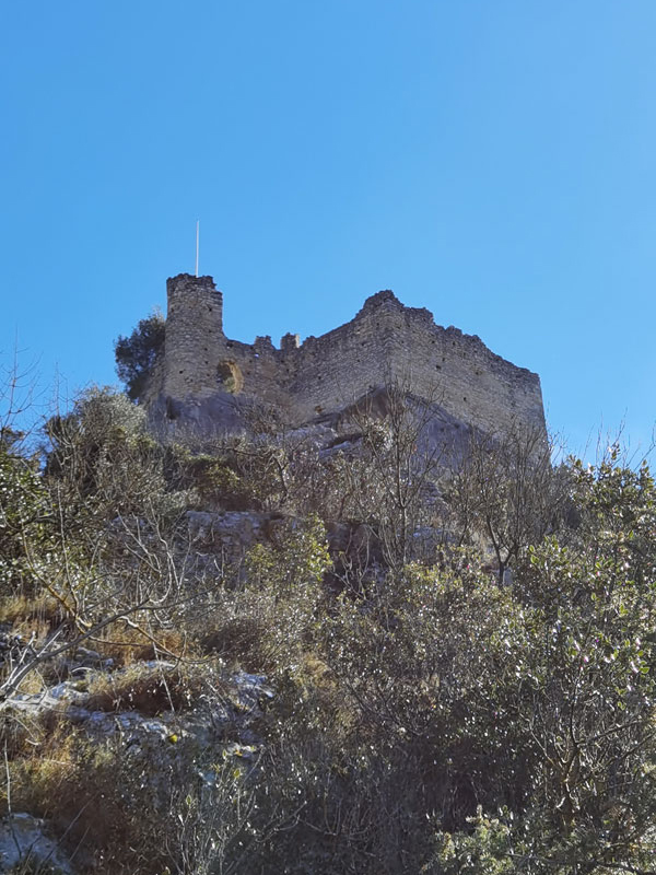 Ruines de chateau dans le Luberon