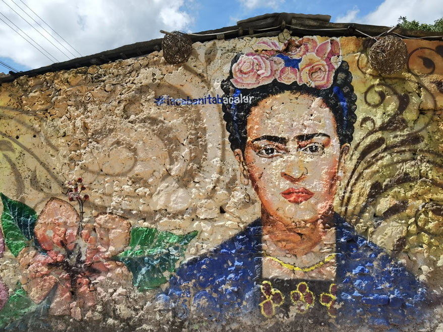 Street art sur les murs de Bacalar au mexique