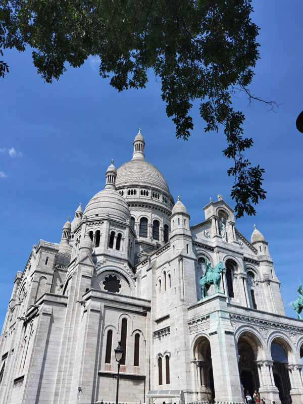 le sacré coeur, un des plus beaux monuments de Paris