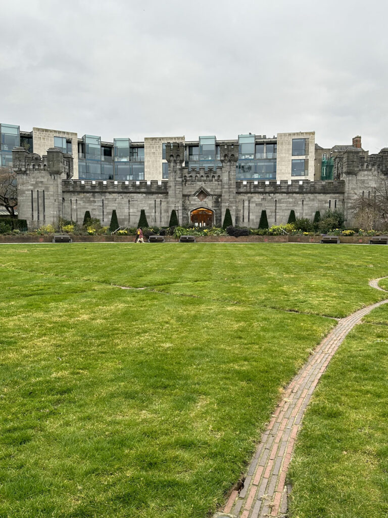 Castle garden, Dublin