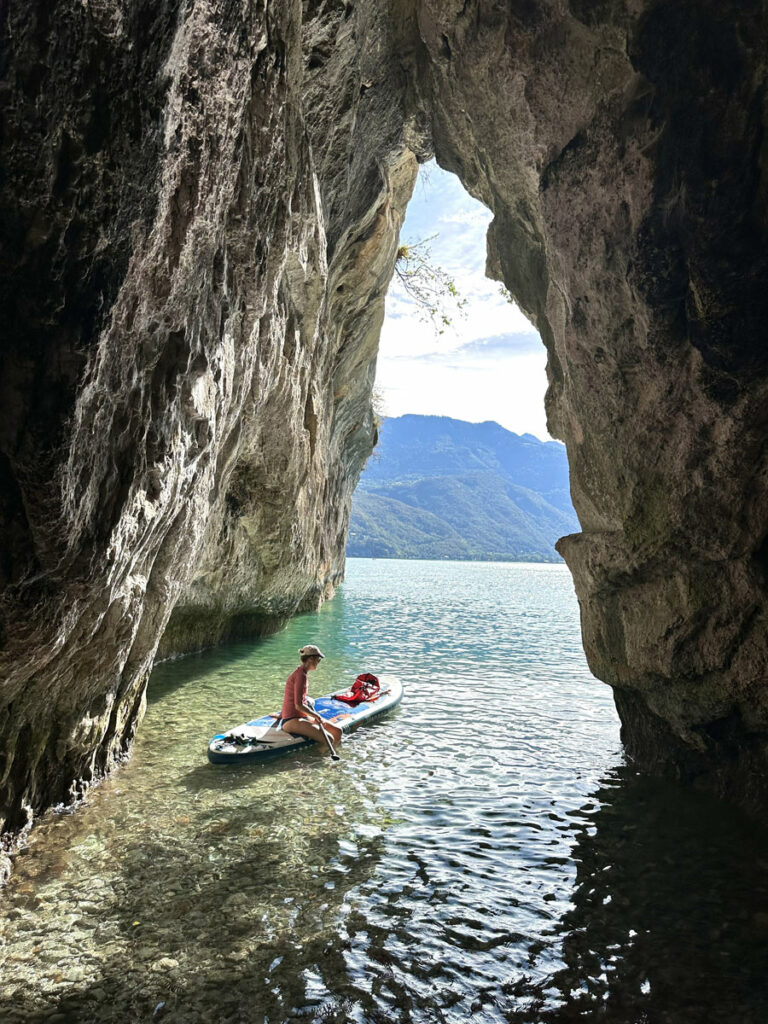 grotte lac d'annecy